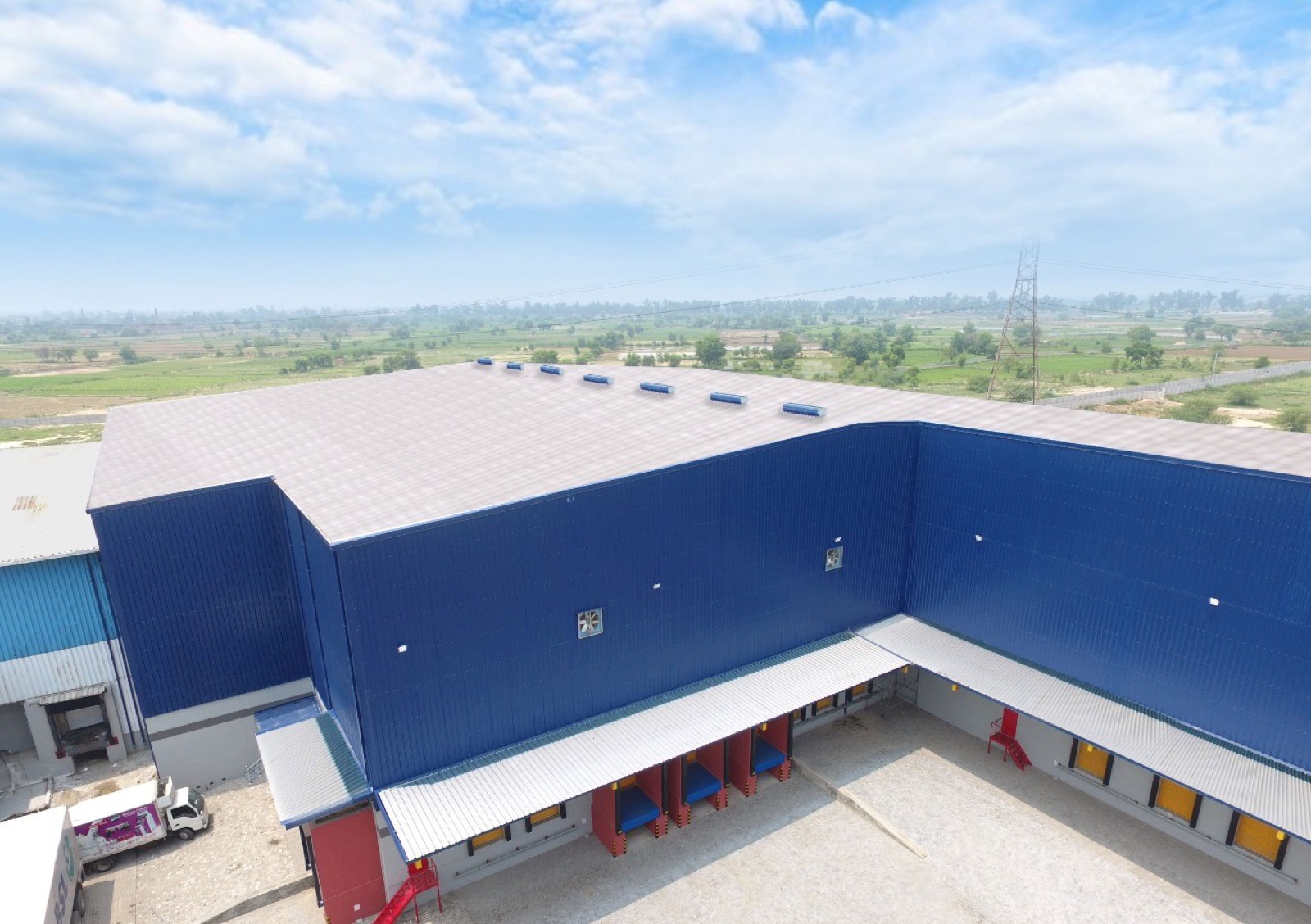 Connect Logistics Karachi — Multi-Temp 3PL Cold Storage | Izhar Foster