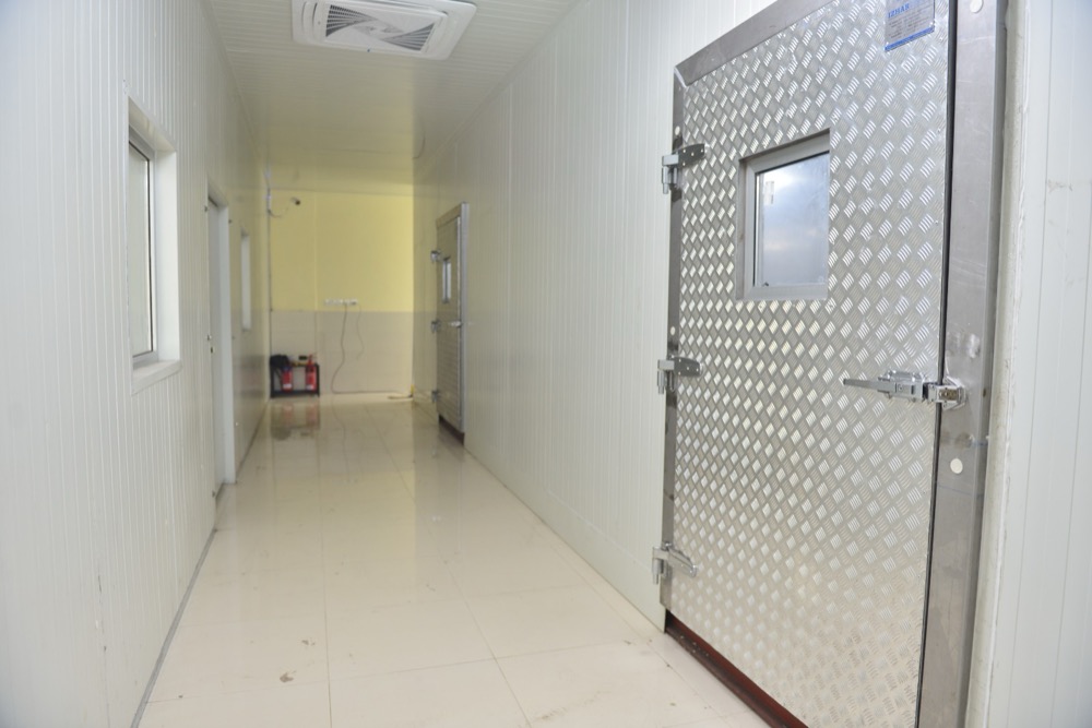 Haier Lahore climate test lab — PIR-clad chamber interior with insulated door and inspection windows